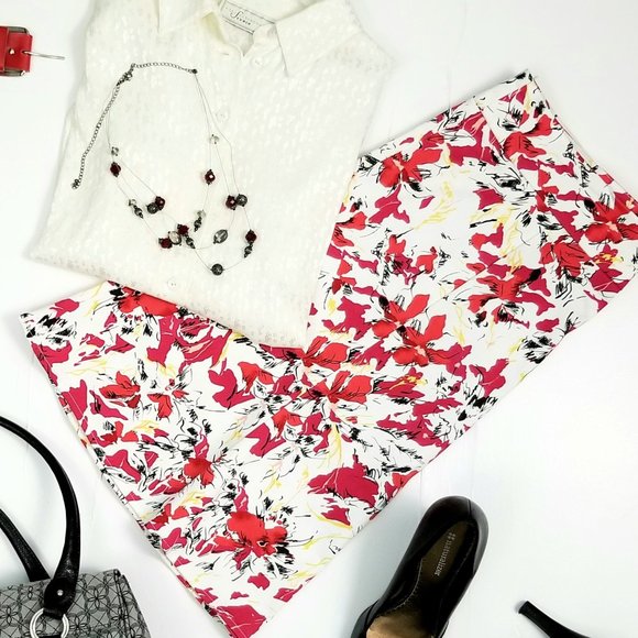 FIND THESE THINGS AND MORE IN MY CLOSET! - Picture 3 of 5